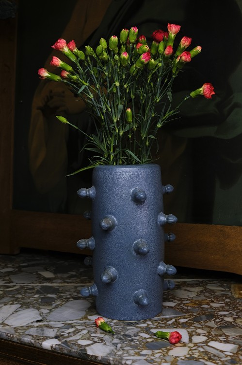 Wazon ceramiczny Studs - Antracytowa Tekstura