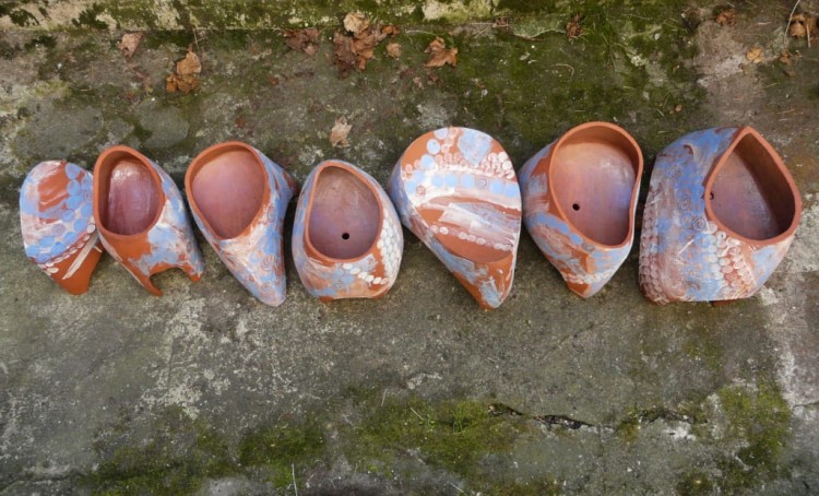 Trójnogi - rzeźby ceramiczne