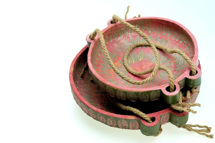 Patery ceramiczne dekorowane angobą