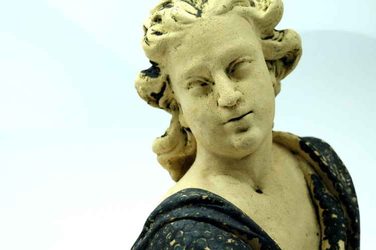 Popiersie - ukłon w stronę baroku - rzeźba ceramiczna