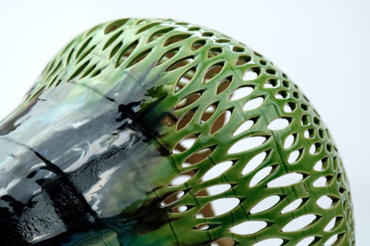 Lampa ceramiczna - zielona - z metalowym zawiesiem