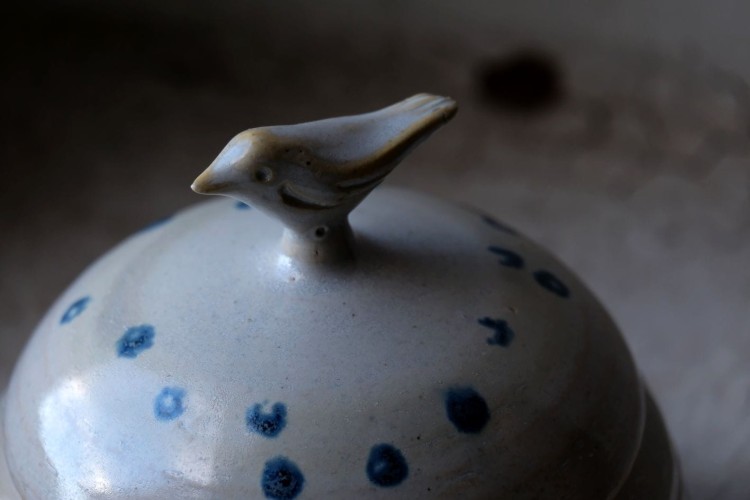 Szkatułka ceramiczna w kropki